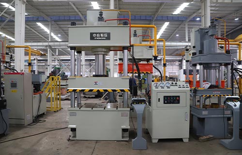 200噸液壓機(jī)哪家好？滕州液壓機(jī)哪個(gè)廠家好？