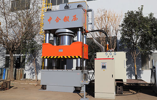 如何選擇適合的滕州2000噸四柱液壓機？