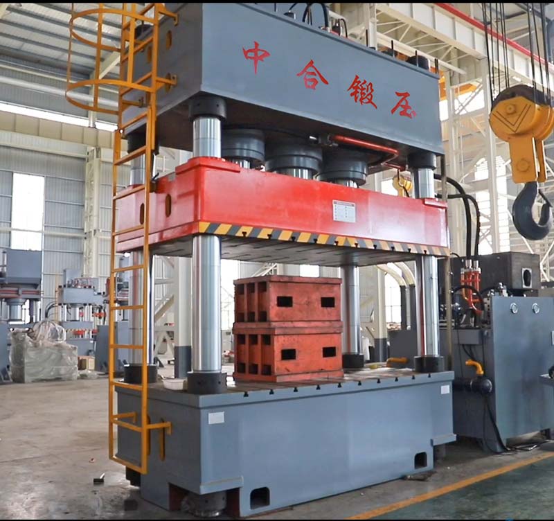 1500噸三梁四柱液壓機(jī)的參數(shù)、價(jià)格(圖2)